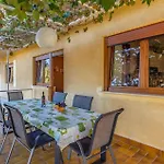 3 Bedroom Lovely In