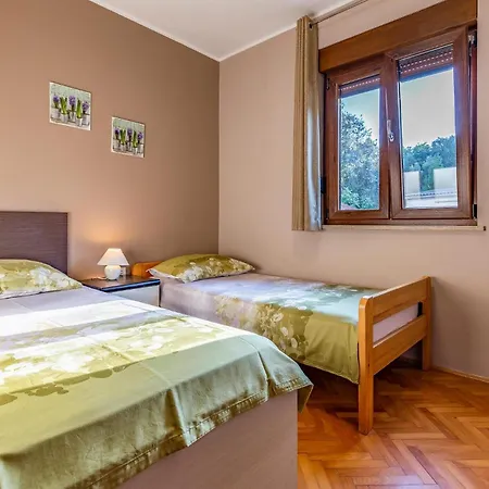 3 Bedroom Cozy In *