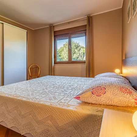 Apartment 3 Bedroom Cozy In Banjole